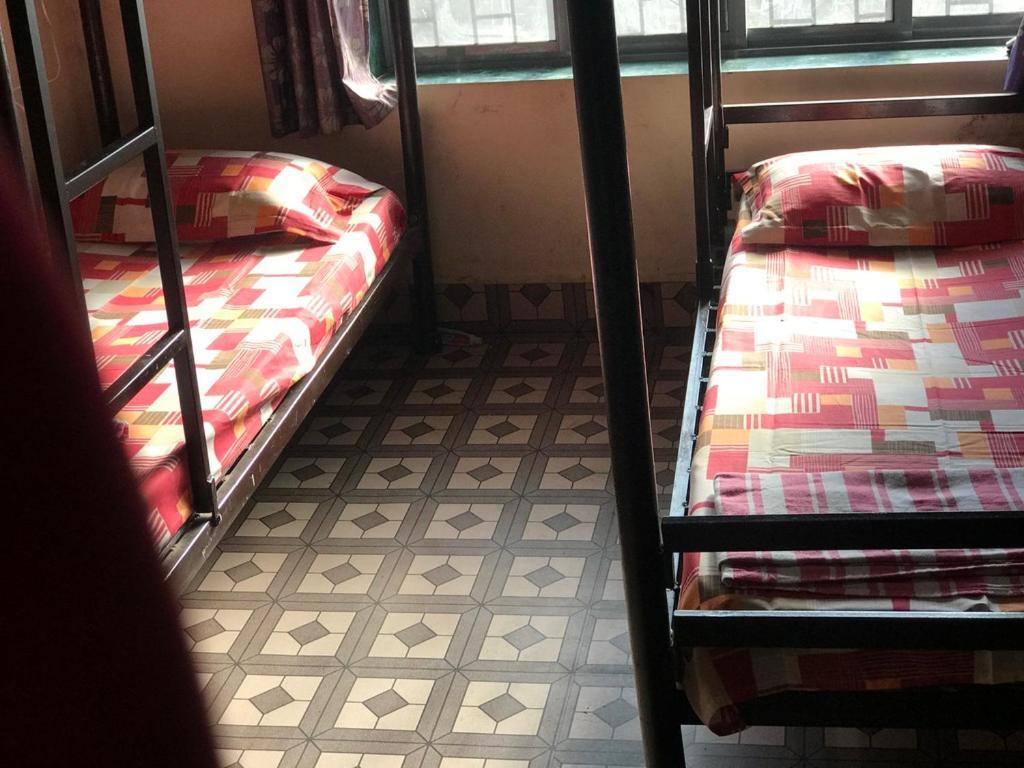 Care Dormitory Bombay Extérieur photo